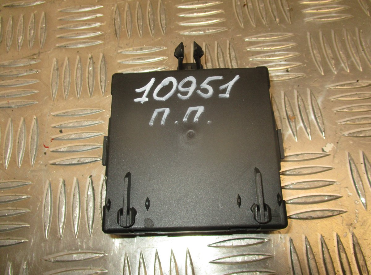 Mercedes-Benz A (W169) Front right door control unit Front right door control unit — MERCEDES-BENZ E...