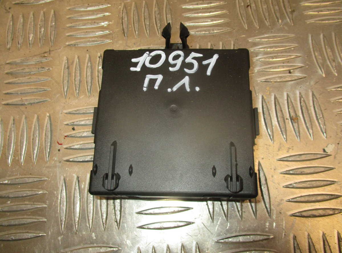Mercedes-Benz A (W169) Door control unit front left