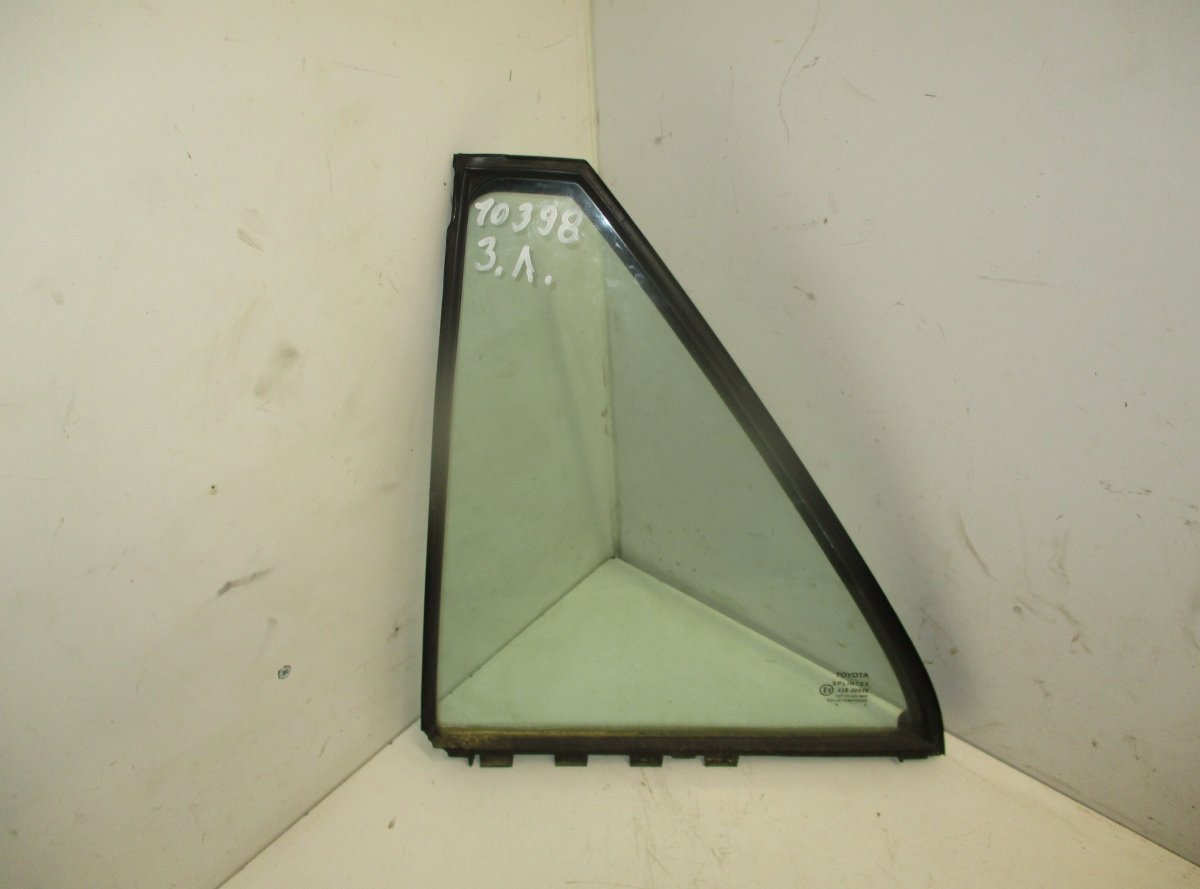 Toyota Avensis (T25) Door quarter Window glass rear left