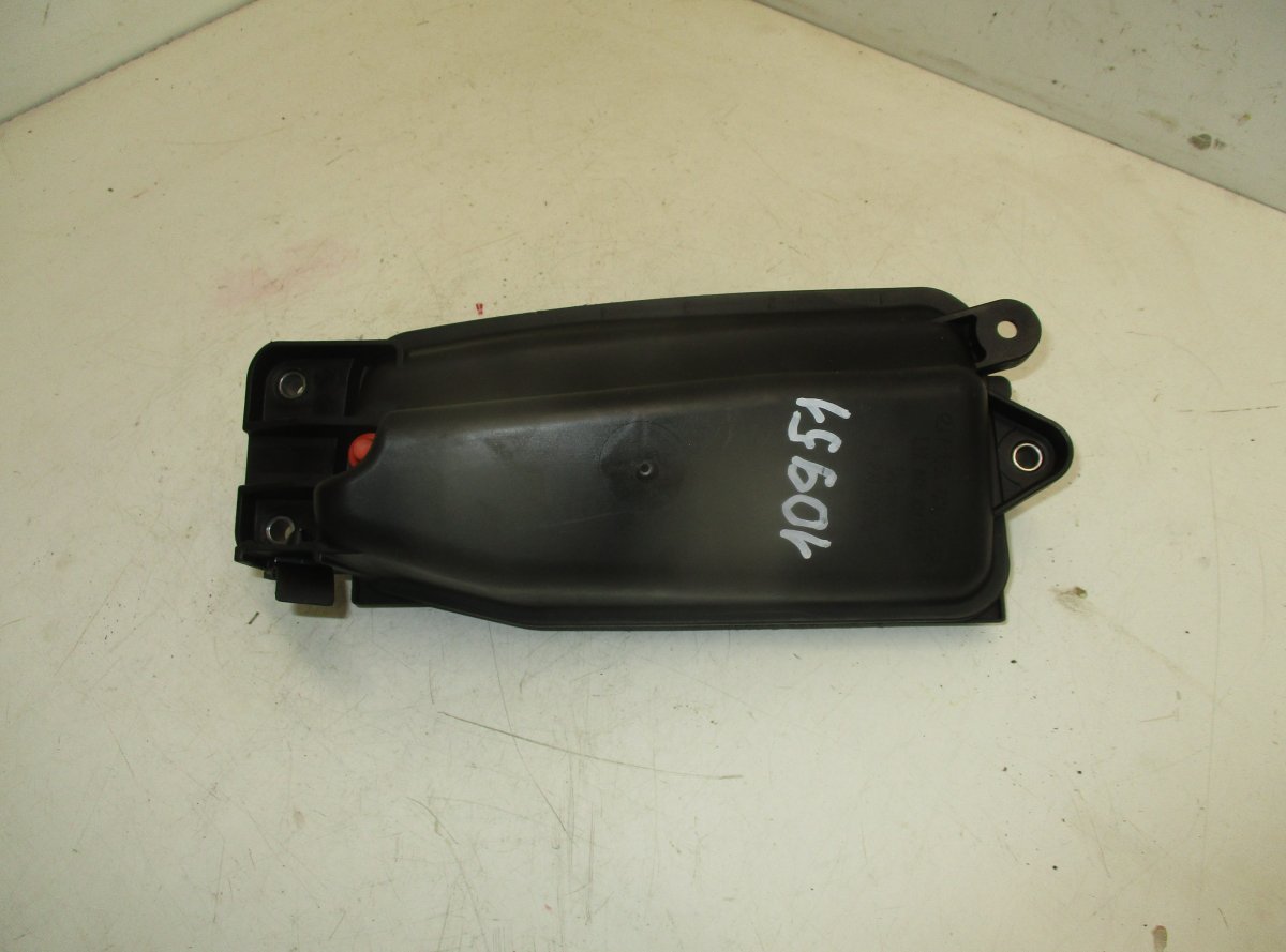 Mercedes-Benz A (W169) Air intake resonator box