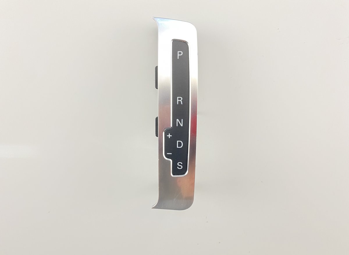 Audi A6 (C6) Gearshift lever cover