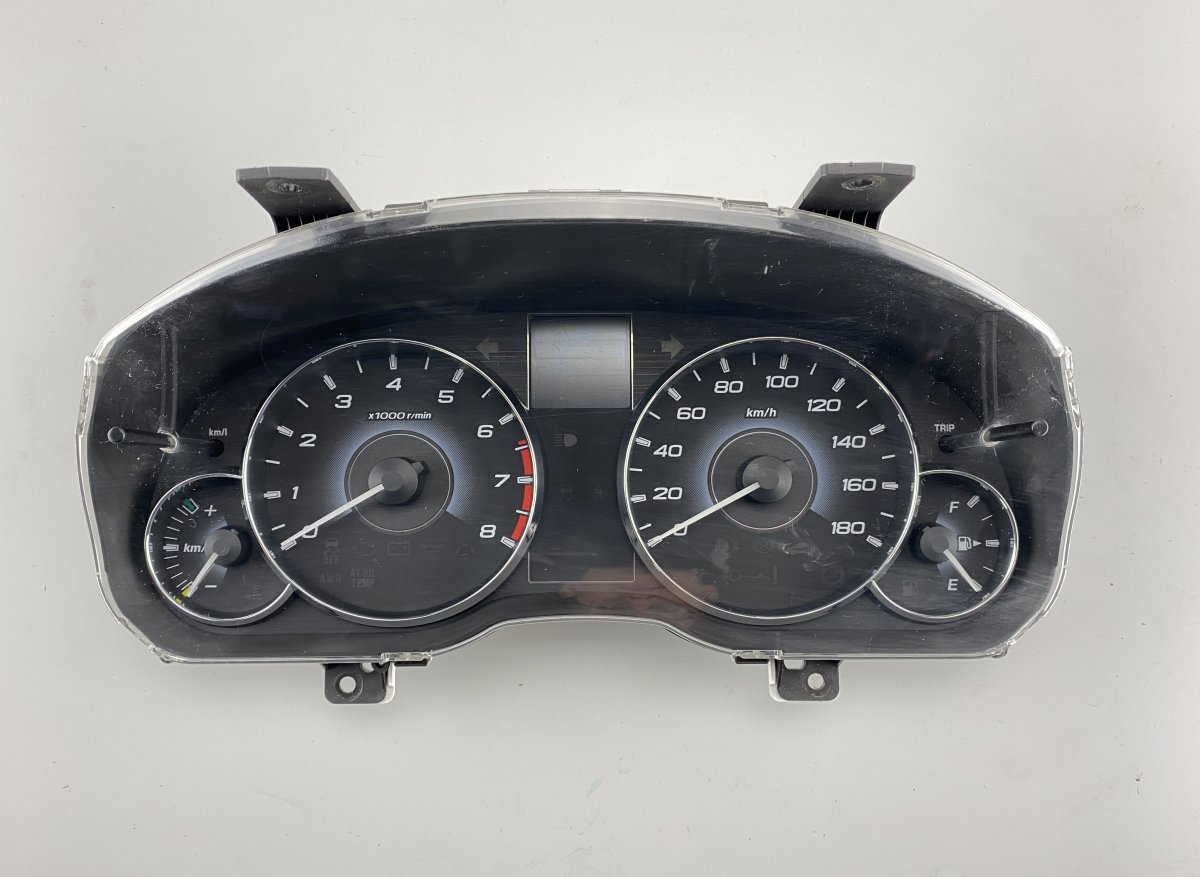 Subaru Legacy prietaisai