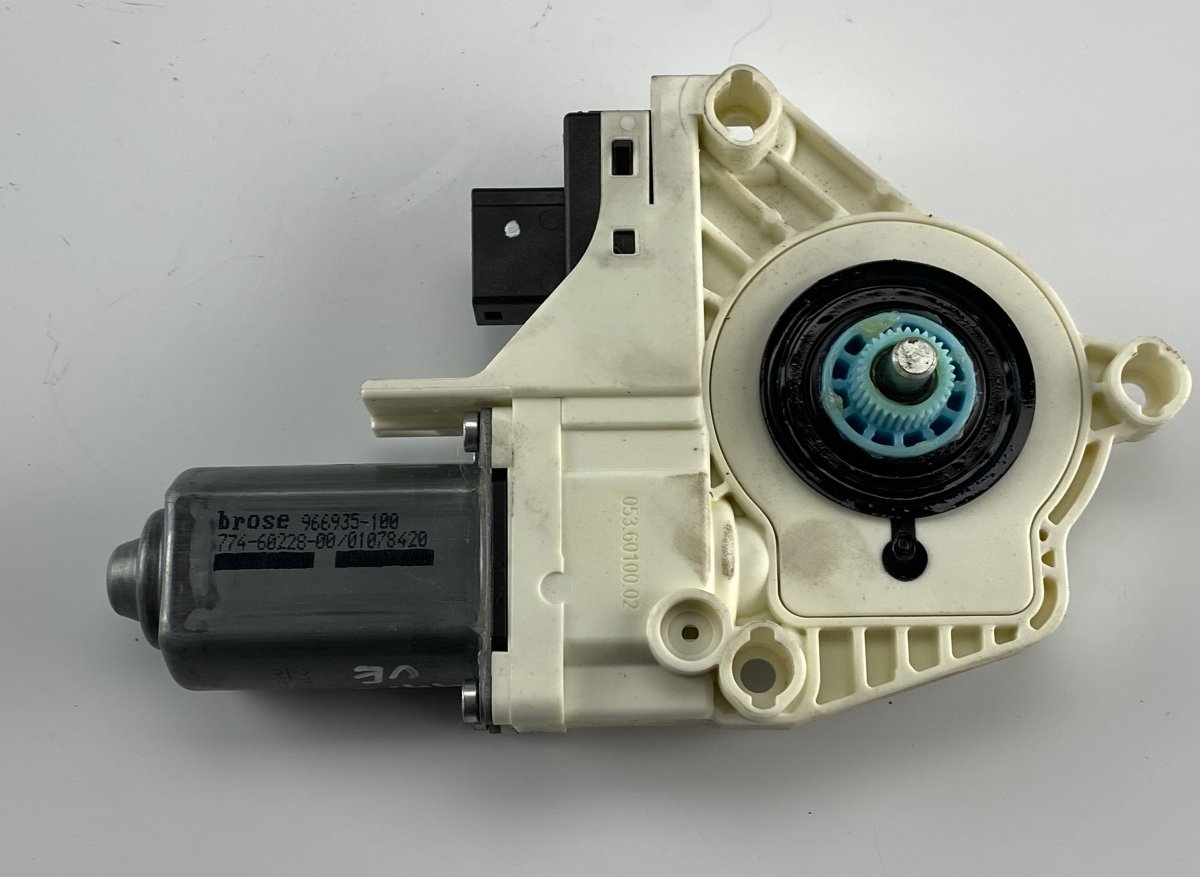 Audi A4 (B8) Window Regulator Motor Front Left