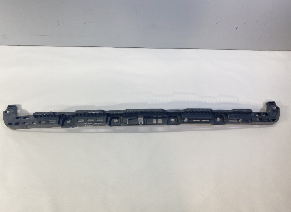 Volkswagen Golf 7 Rear bumper bracket, central