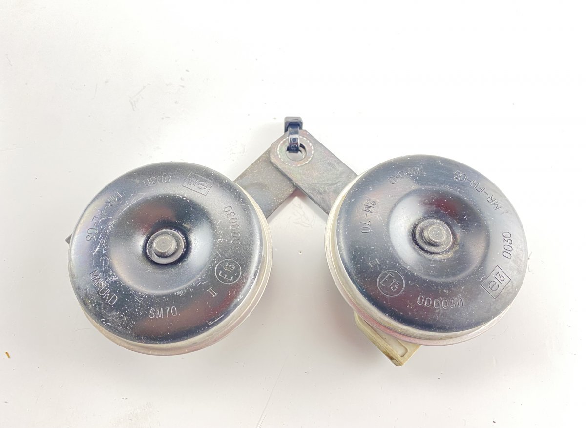 Subaru Legacy Signal horn
