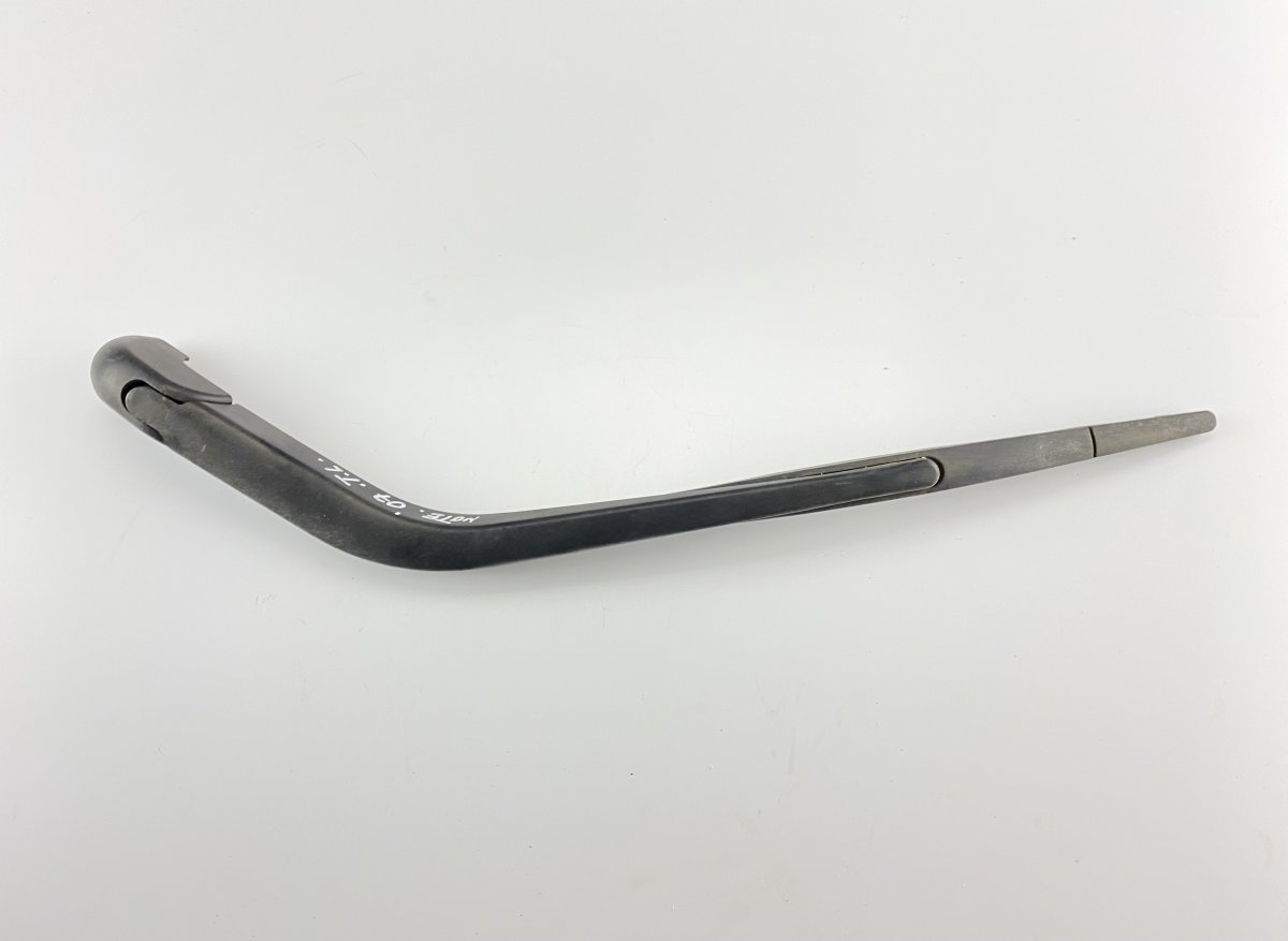 Nissan Note (E11) Rear window wiper arm