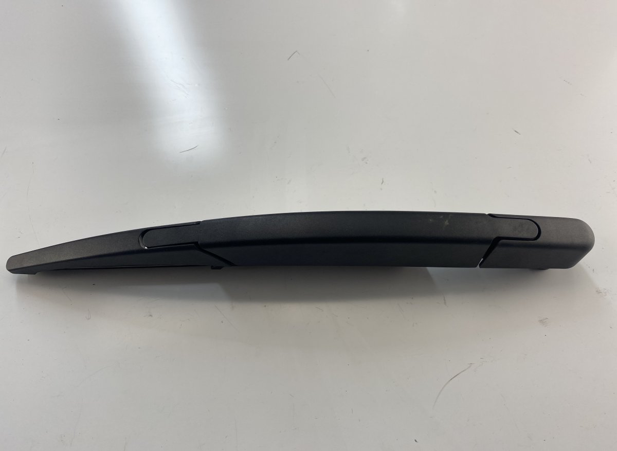Citroen C4 Cactus Rear window wiper arm