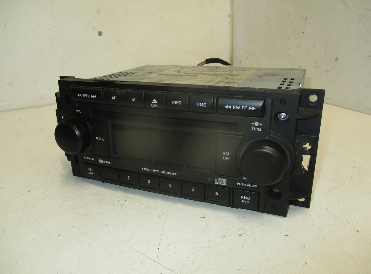 Dodge Caliber Radio DODGE CALIBER (2006-2012) Radio P05064362AA

Pa...