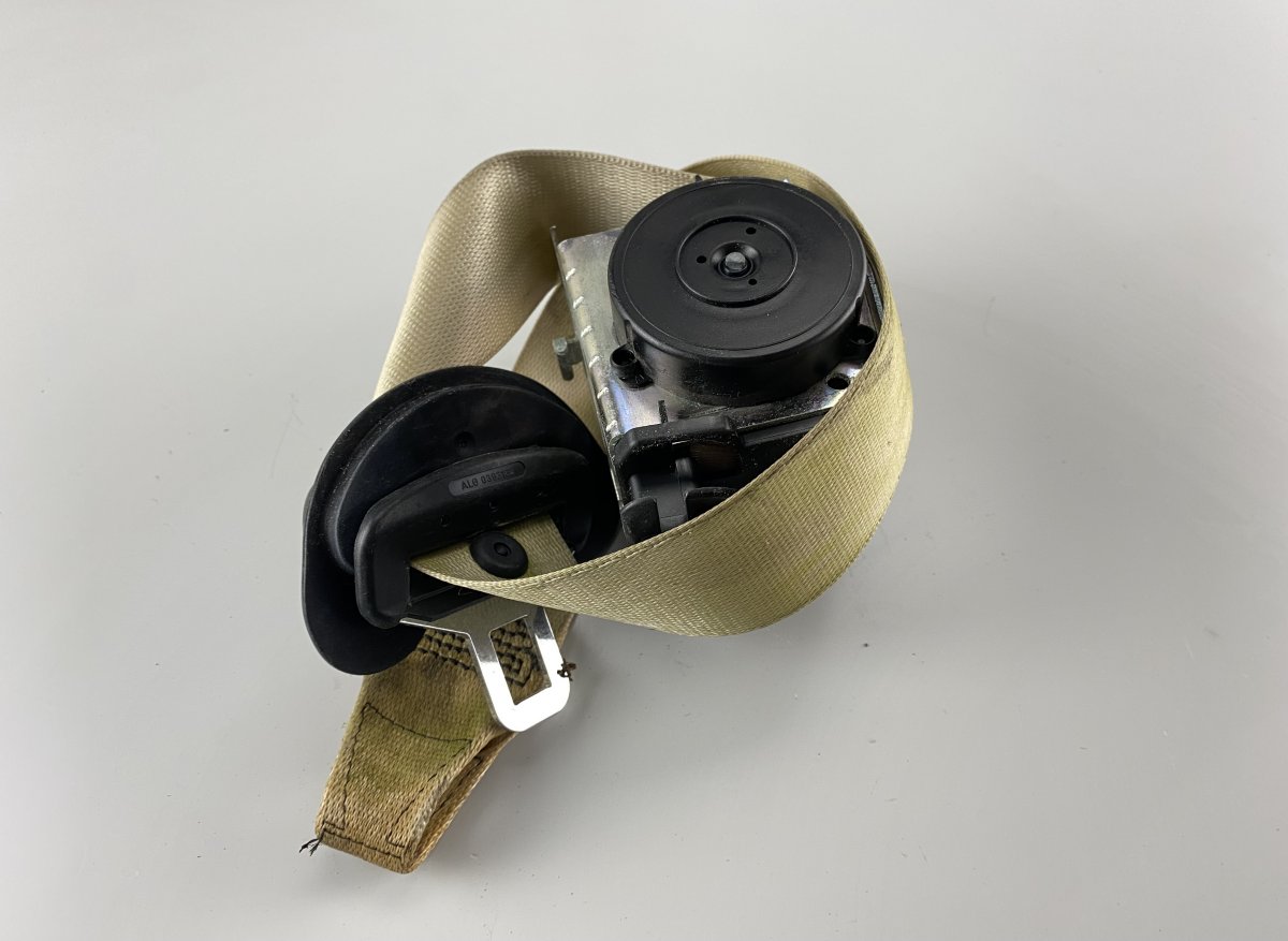 BMW 6 (E63 / E64) Seat Belt Front Left