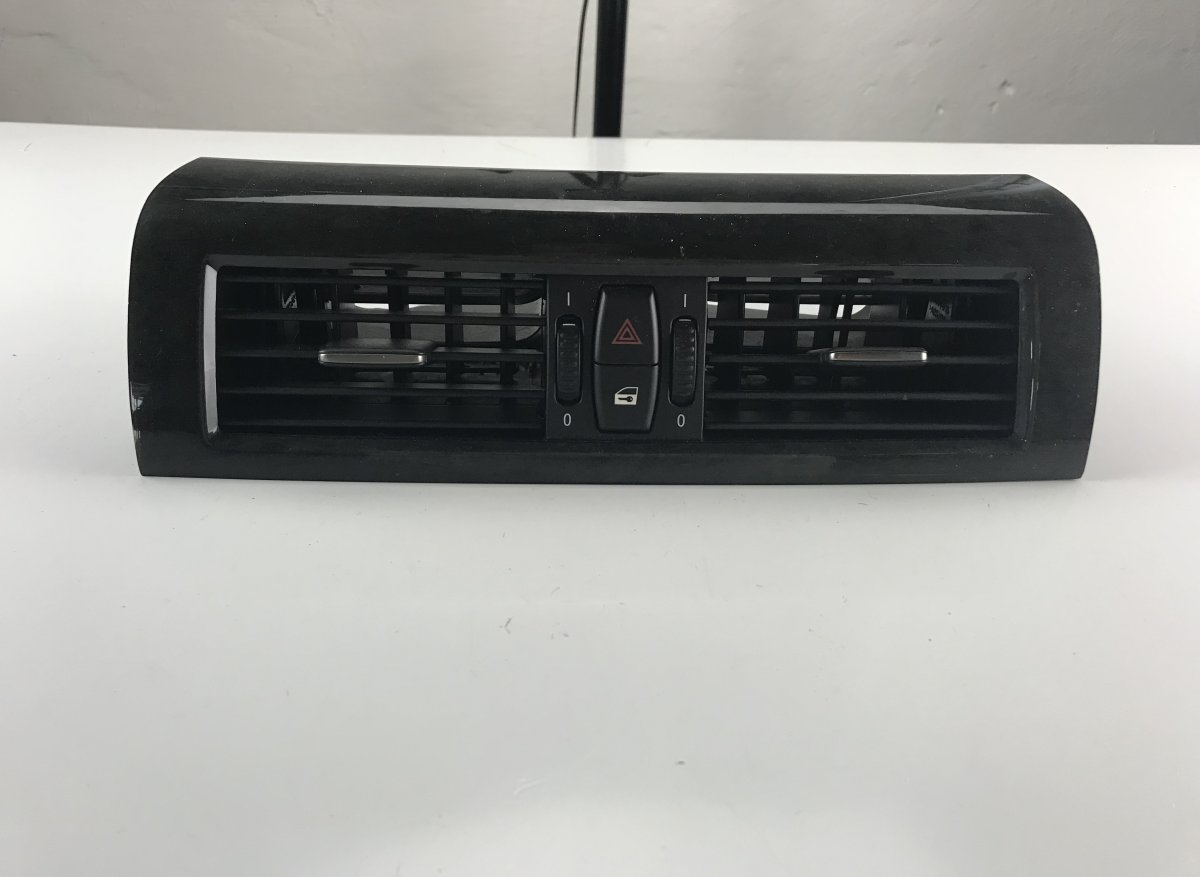BMW 6 (E63 / E64) Hazard switch