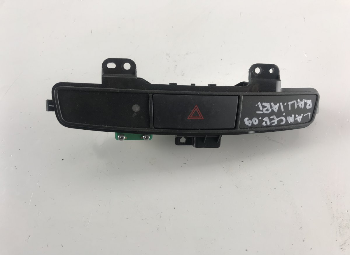 Mitsubishi Lancer Hazard switch MITSUBISHI LANCER (CV, CX, CY, CZ) (2007-2017) ...
