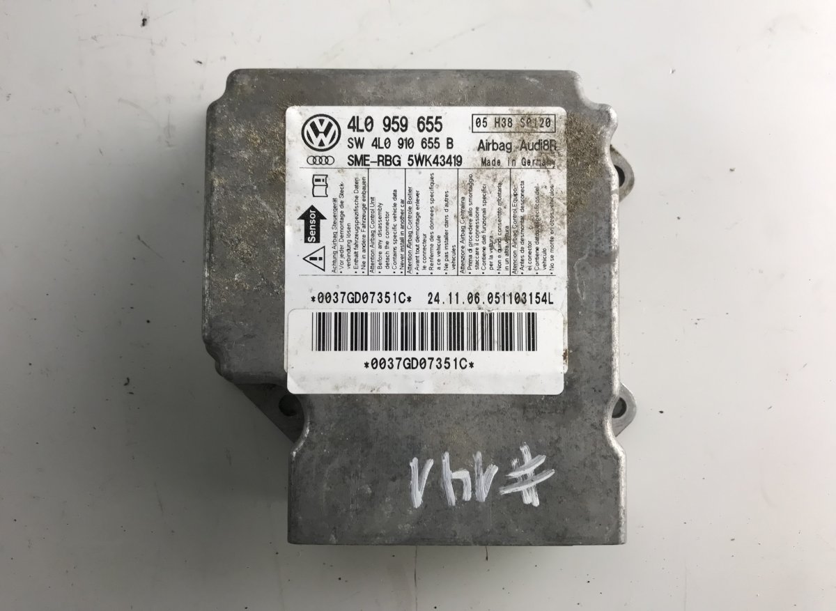 Audi Q7 (4L) Airbag Control Unit AUDI Q7 (4L) (2006-2015) Airbag Control Unit 4L...