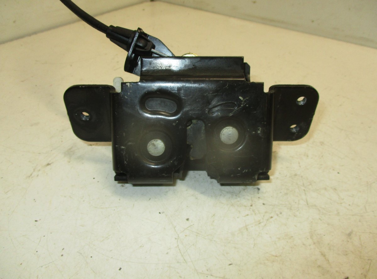 Dodge Caliber Bootlid / tailgate lock