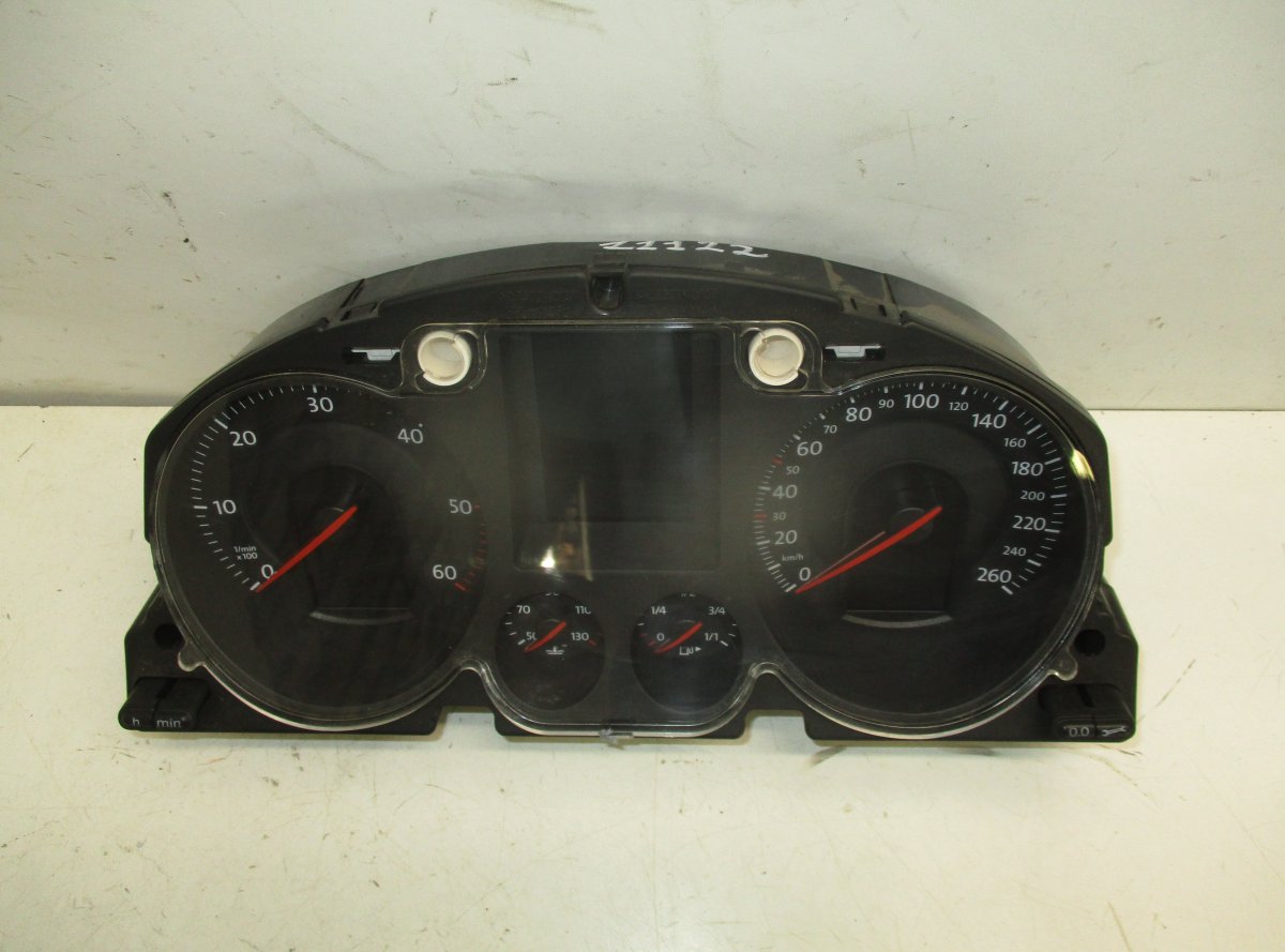 Volkswagen Passat mittaristo VW PASSAT B6 (3C) (2005-2010) Instrument Cluste...