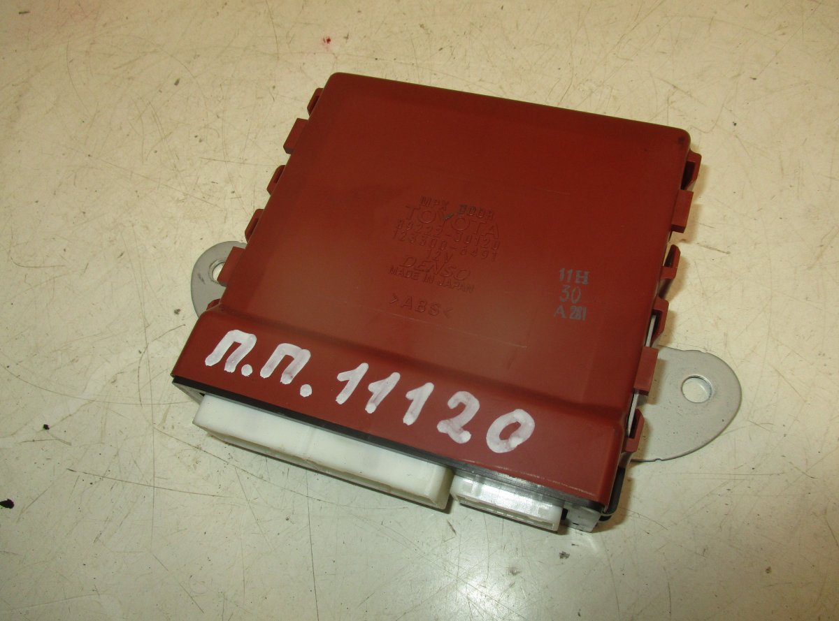 Lexus GS Front right door control unit Front right door control unit — LEXUS GS III (2...