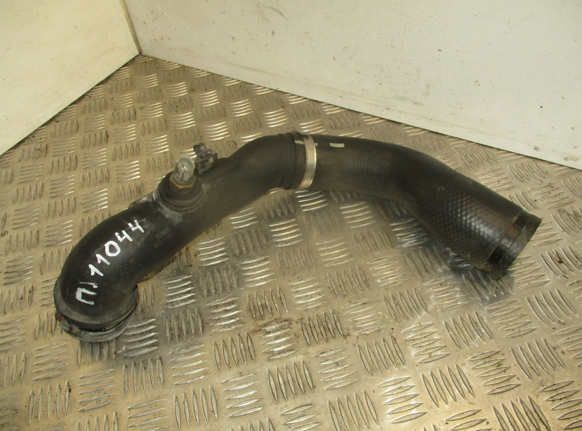 Toyota Avensis (T27) Intercooler pipe right TOYOTA AVENSIS (T270) (2009-2018) Intercooler p...