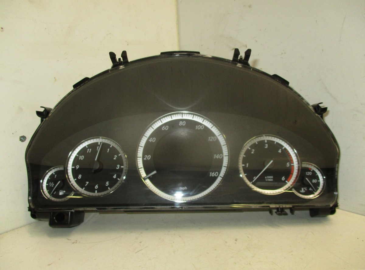 Mercedes-Benz A (W169) приборы MERCEDES-BENZ E-CLASS (W212) (2009-2016) Instru...