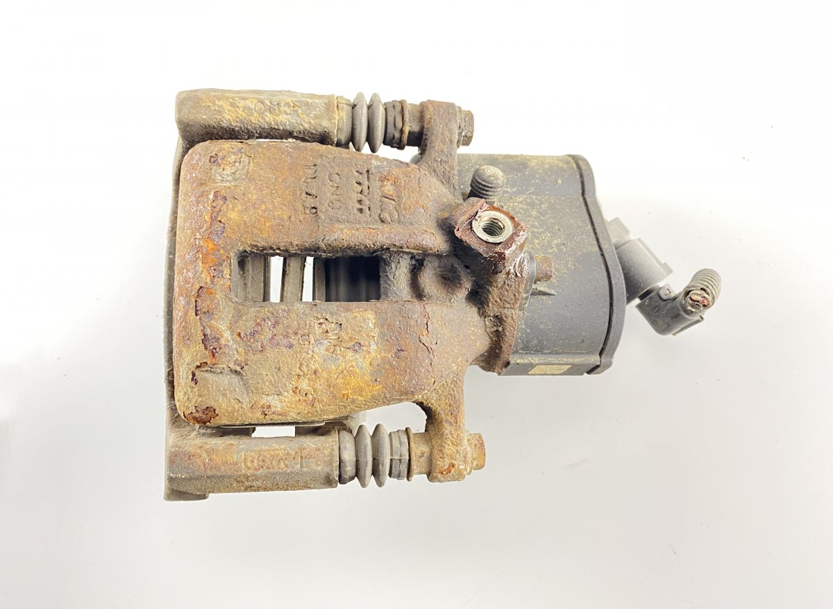 Volkswagen Passat (B7) Brake caliper rear right VW PASSAT B6 (3C) (2005-2010) Brake caliper rea...