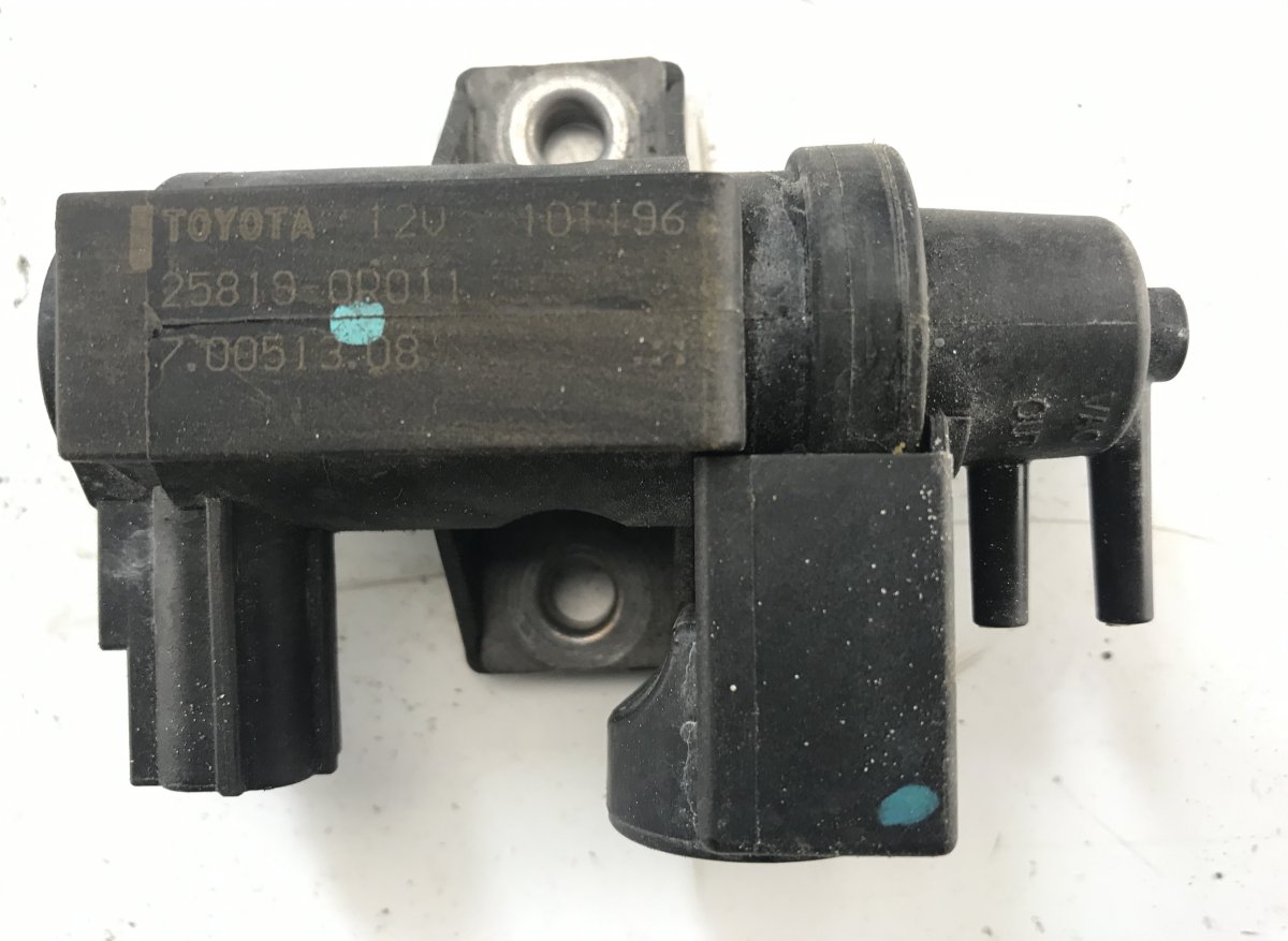 Toyota Avensis (T27) Engine Solenoid Valve TOYOTA AVENSIS (T270) (2009-2018) Engine Soleno...