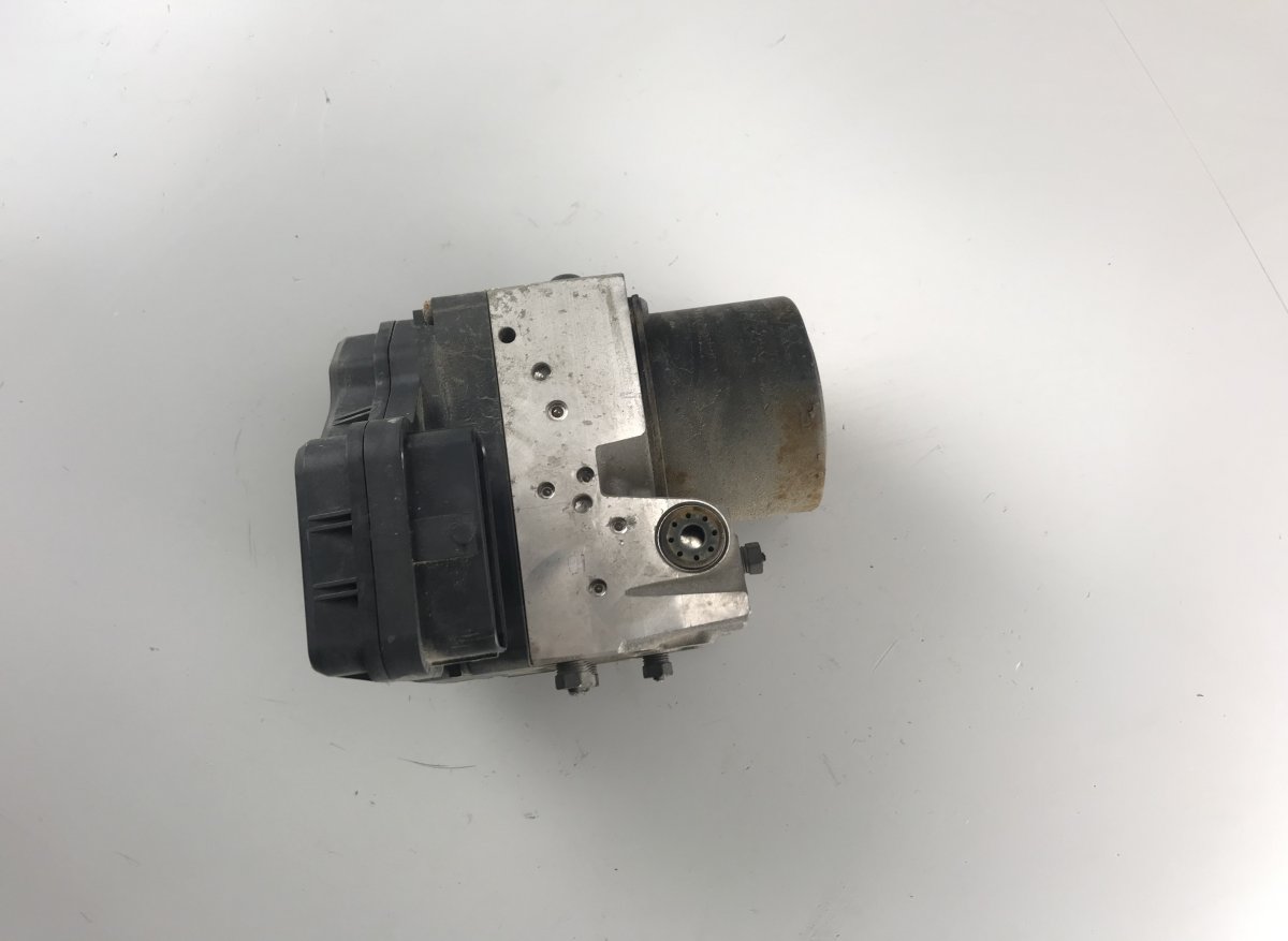 Lexus IS ABS hydraulic unit / pump LEXUS IS II (XE20) (2005-2013) ABS hydraulic un...