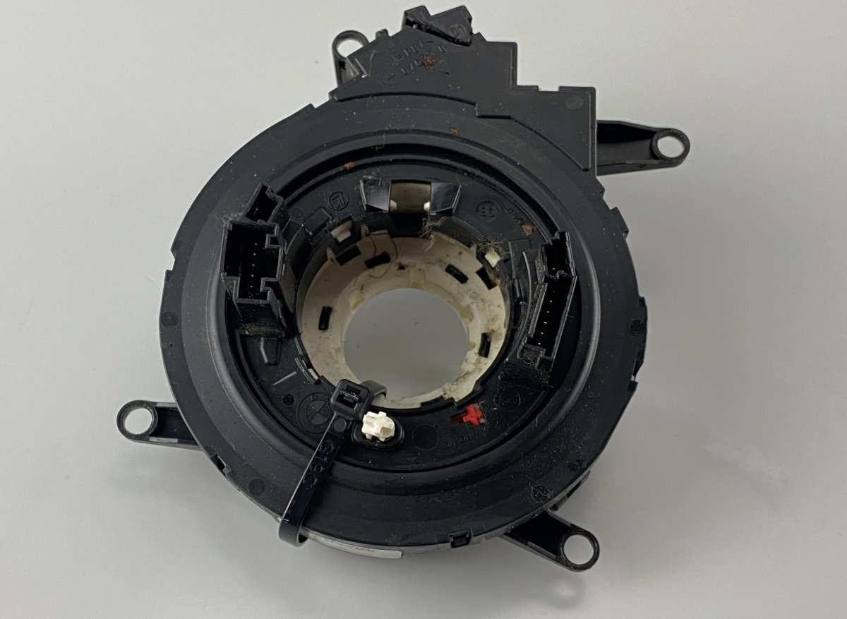 BMW 6 (E63 / E64) Steering wheel slip ring / squib BMW 6 (E63, E64) (2004-2010) Steering wheel sli...