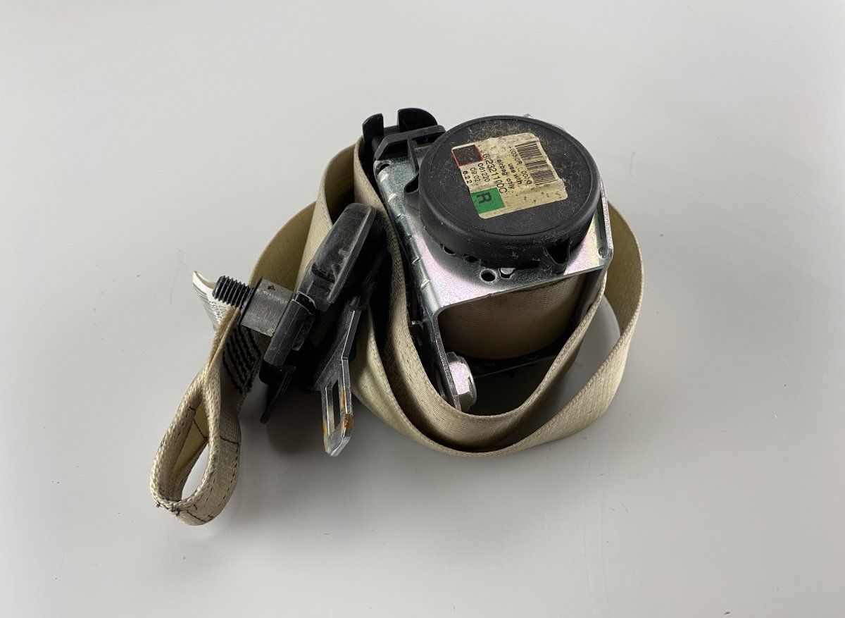 BMW 6 (E63 / E64) Seat belt — front right Seat belt — front right — BMW 6 (E63, E64) (200...