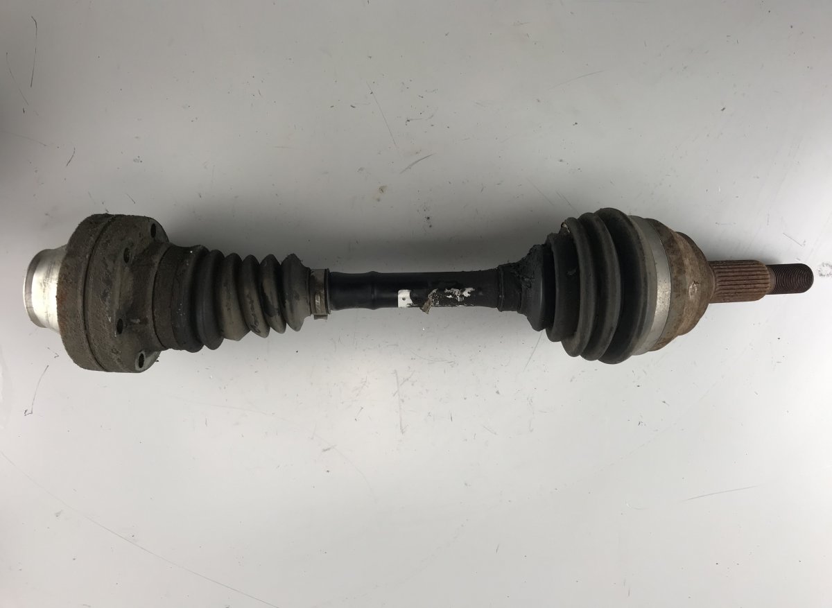 Audi Q7 (4L) Drive Shaft Front Left AUDI Q7 (4L) (2006-2015) Drive Shaft Front Left...