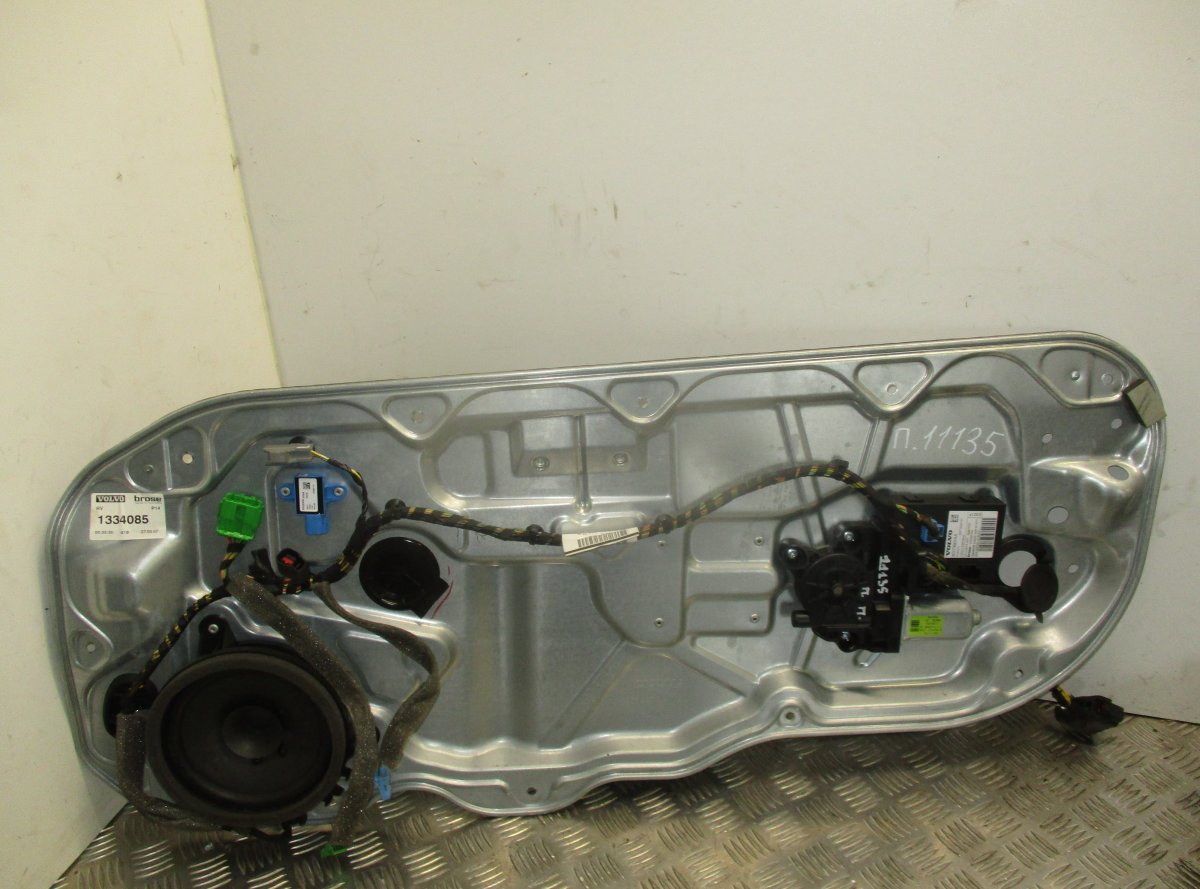 Volvo C30 Window Regulator Compl. front right VOLVO S40 / V50 / C30 / C70 (MS, MW) (2004-2012...