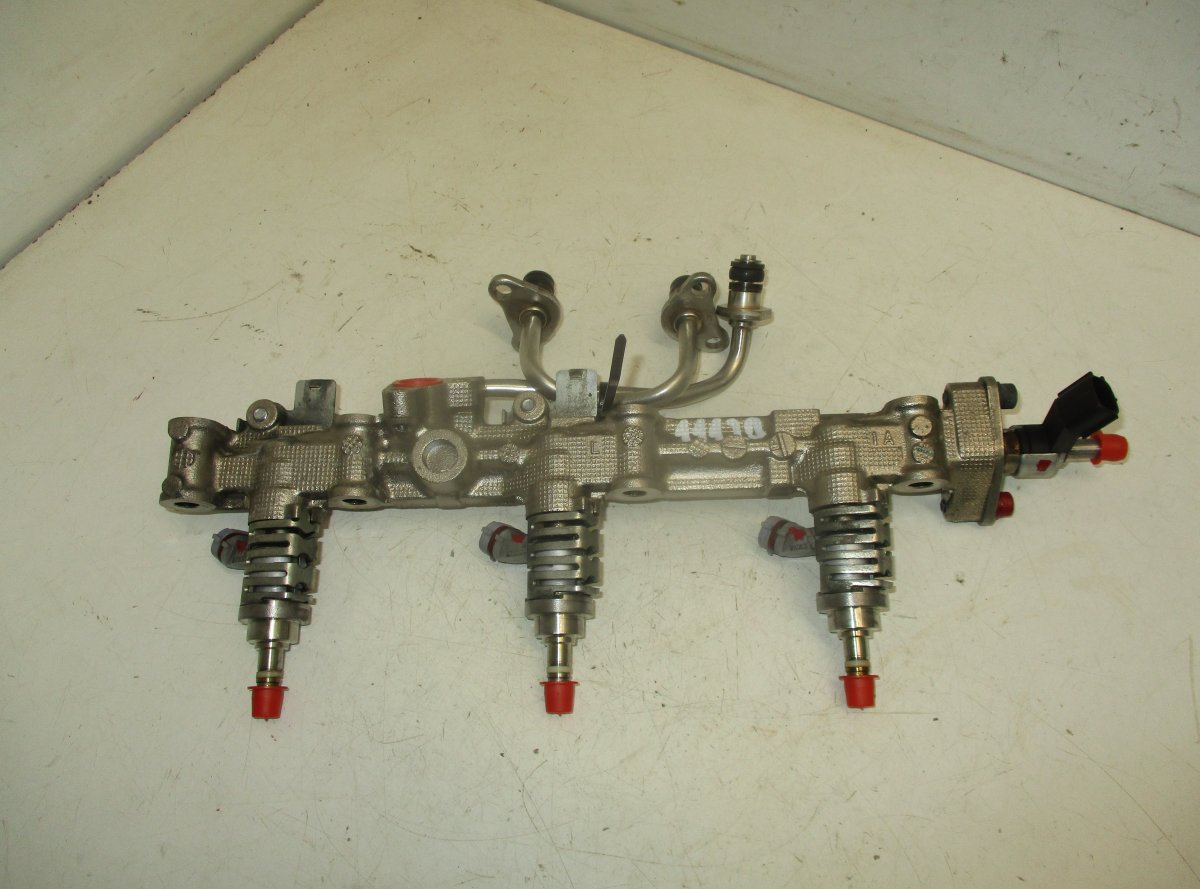 Lexus GS Fuel Distributor / fuel rail LEXUS GS III (2005-2011) Fuel Distributor / fue...
