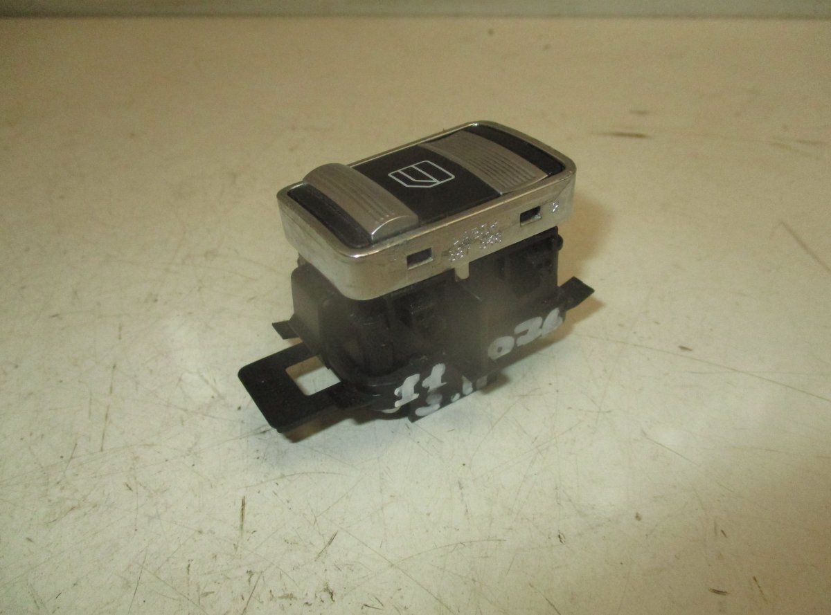 Mercedes-Benz A (W169) Switch For Electric Windows Rear Right Switch For Electric Windows Rear Right — MERCED...