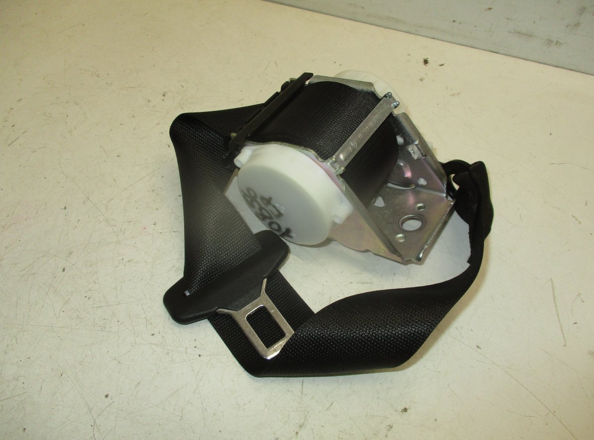 Mercedes-Benz A (W169) Seat Belt Rear Center Seat Belt Rear Center — MERCEDES-BENZ E-CLASS (...