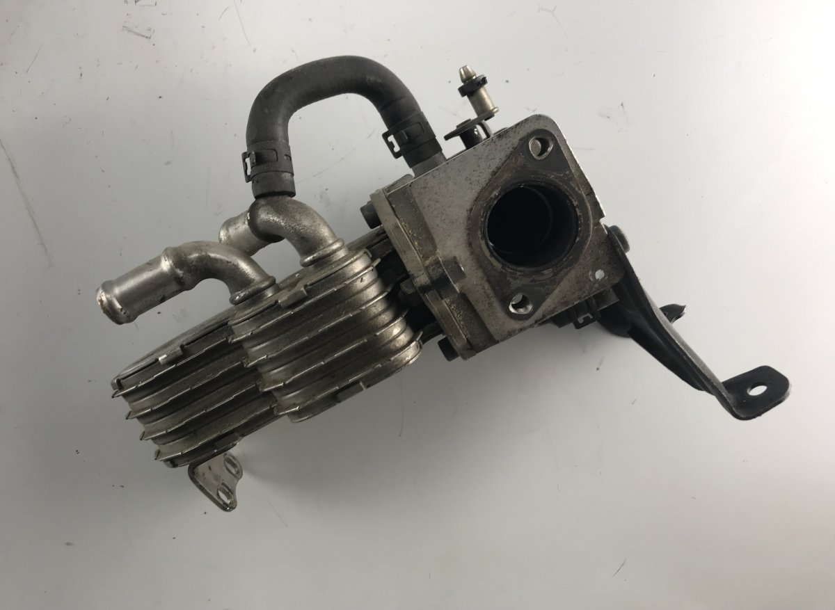 Audi A4 (B6) EGR Valve EGR valve — AUDI A4 (B7) (2004-2008) — 05913106...