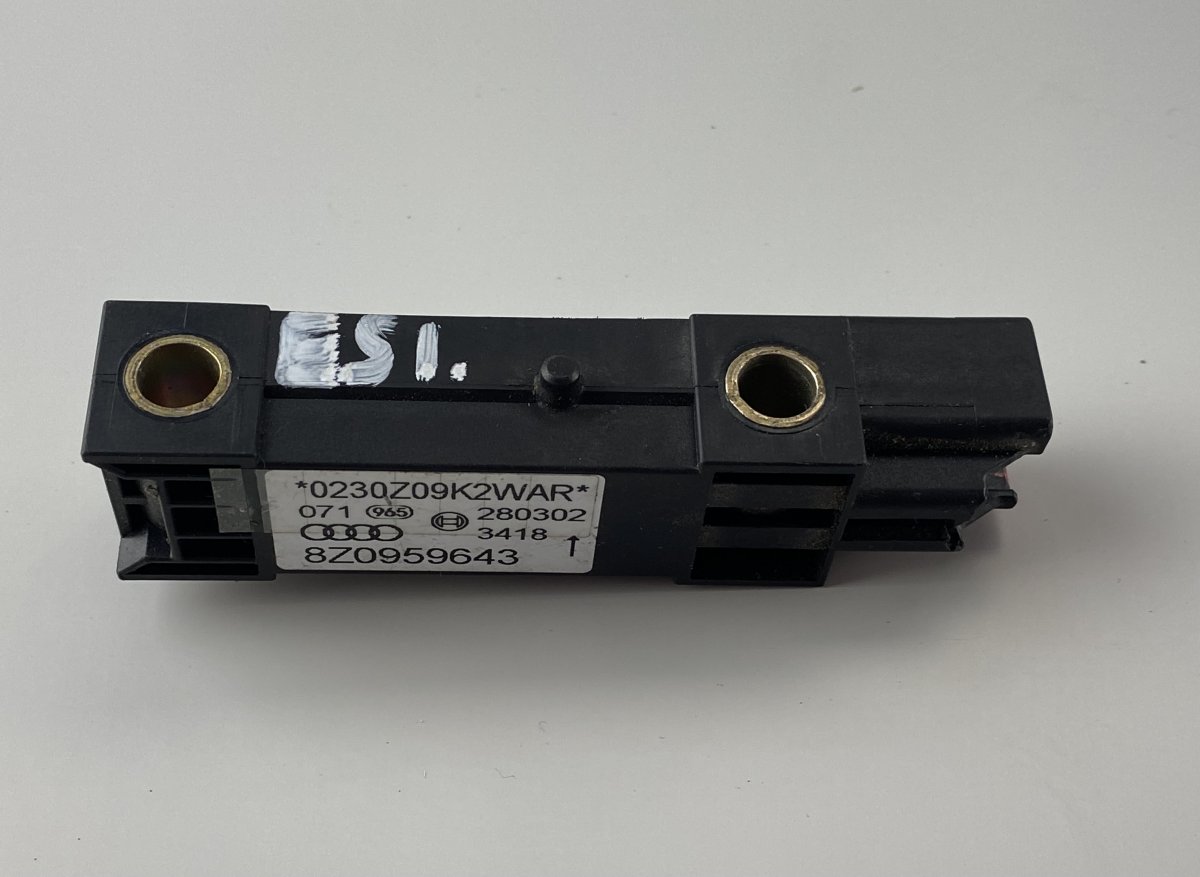 Audi A2 (8Z) Crash Sensor Front AUDI A2 (8Z0) (2000-2005) Crash Sensor Front 8Z...