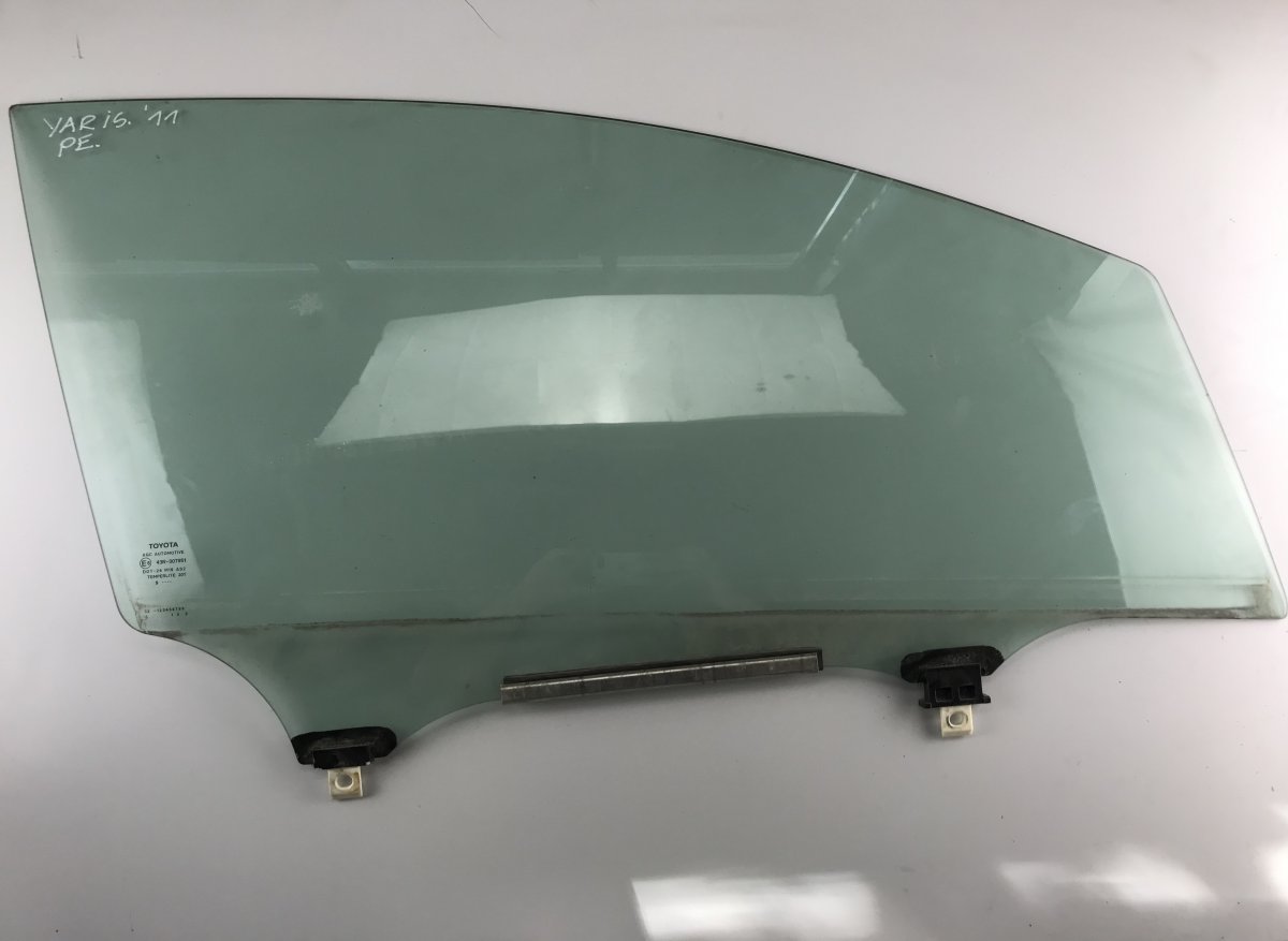 Toyota Yaris Door window glass front right TOYOTA YARIS II (XP90) (2005-2013) Door window ...