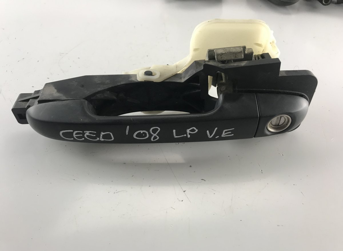Kia ceed (ED) Door Handle Exterior Front Left KIA CEE'D I (ED) (2006-2012) Door Handle Exteri...