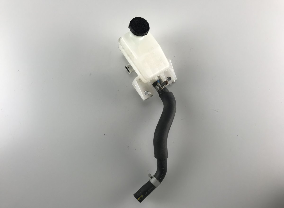 Nissan Leaf Brake Fluid Reservoir NISSAN LEAF I (ZE0) (2010-2017) Brake Fluid Res...