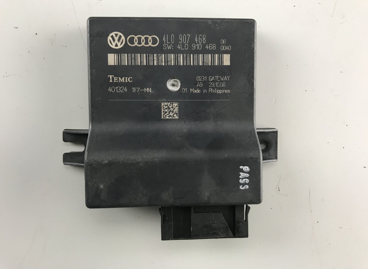 Audi A6 (C6) Central gateway module AUDI A6 / A6 ALLROAD (C6, 4F) (2004-2011) Centr...