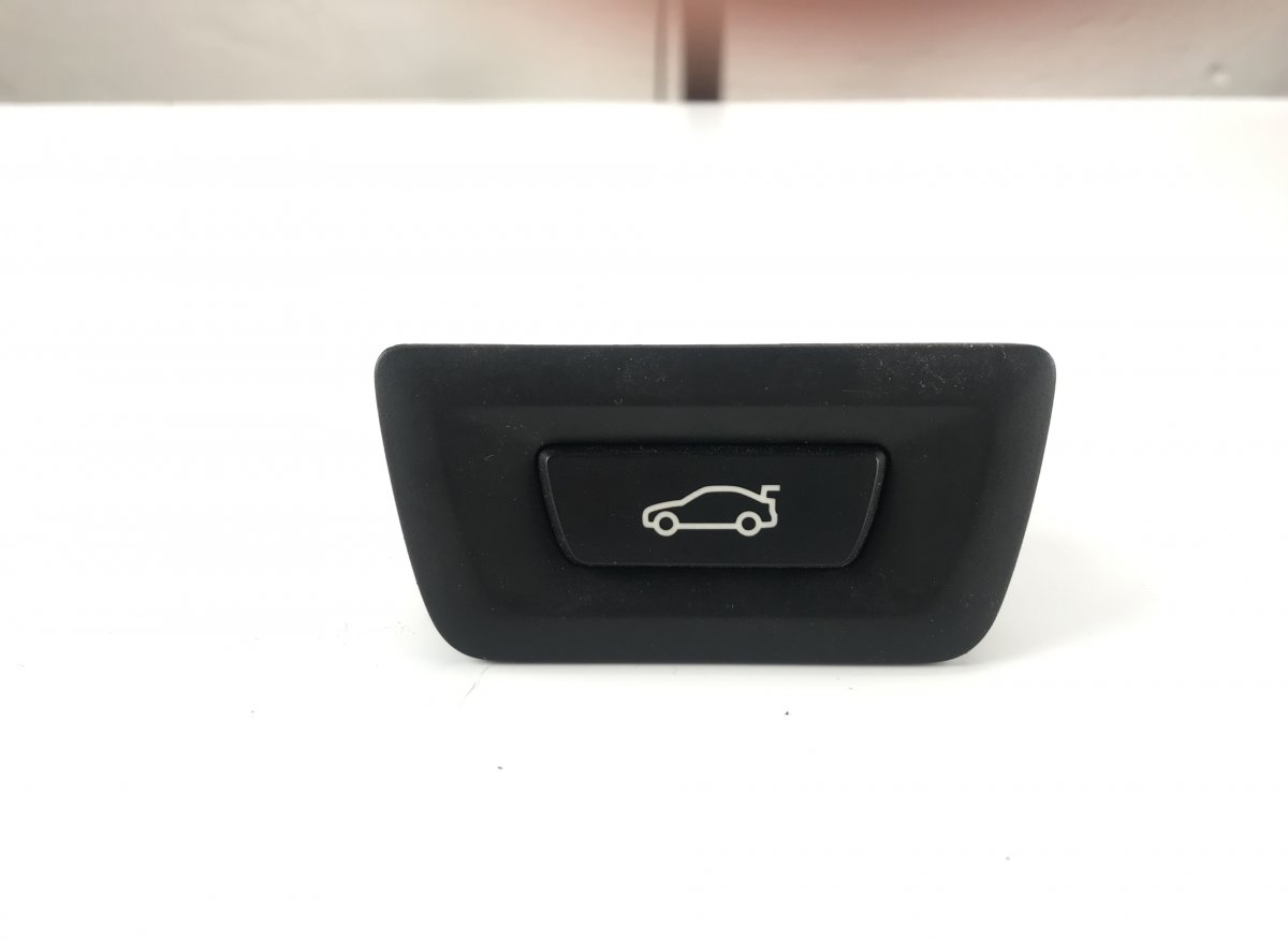 BMW 3 Gran Turismo (F34) Bootlid / tailgate Open Switch BMW 3 GT Gran Turismo (F34) (2012-) Bootlid / t...