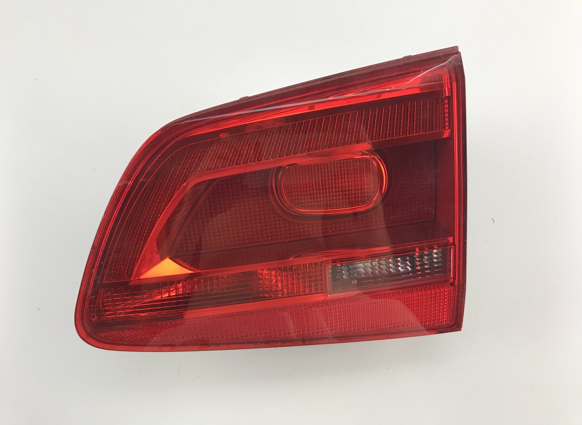Volkswagen Touran Inner tail light, right VW TOURAN (1T3) (2010-2015) Inner tail light, r...