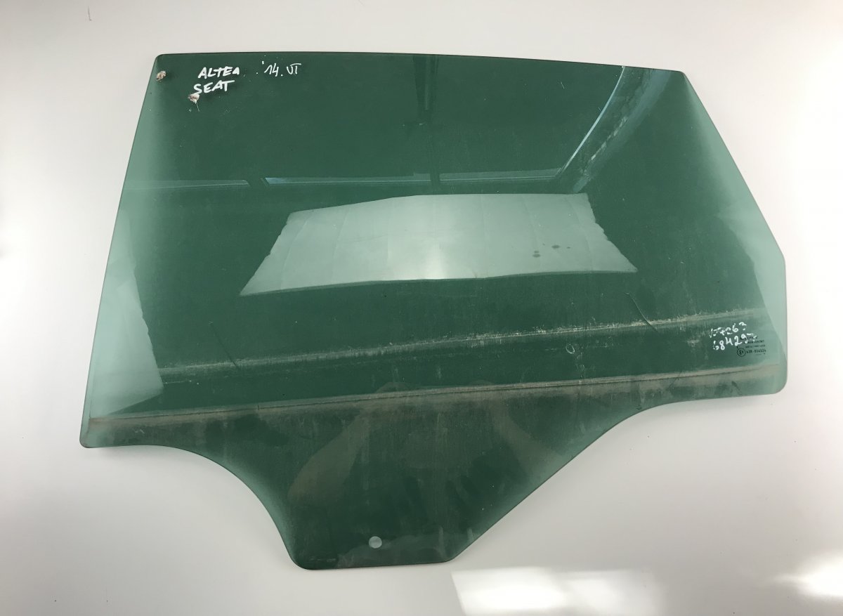 Seat Altea Door window glass rear left SEAT ALTEA (5P) (2004-2015) Door window glass r...