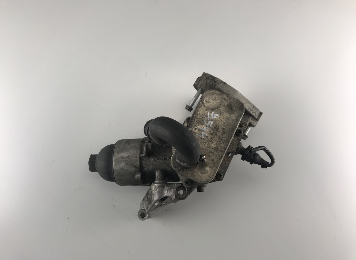 BMW 7 (E65 / E66 / E67 / E68) Õlifiltri kinnitus / korpus BMW 7 (E65, E66) (2001-2009) Oil Filter Bracket...