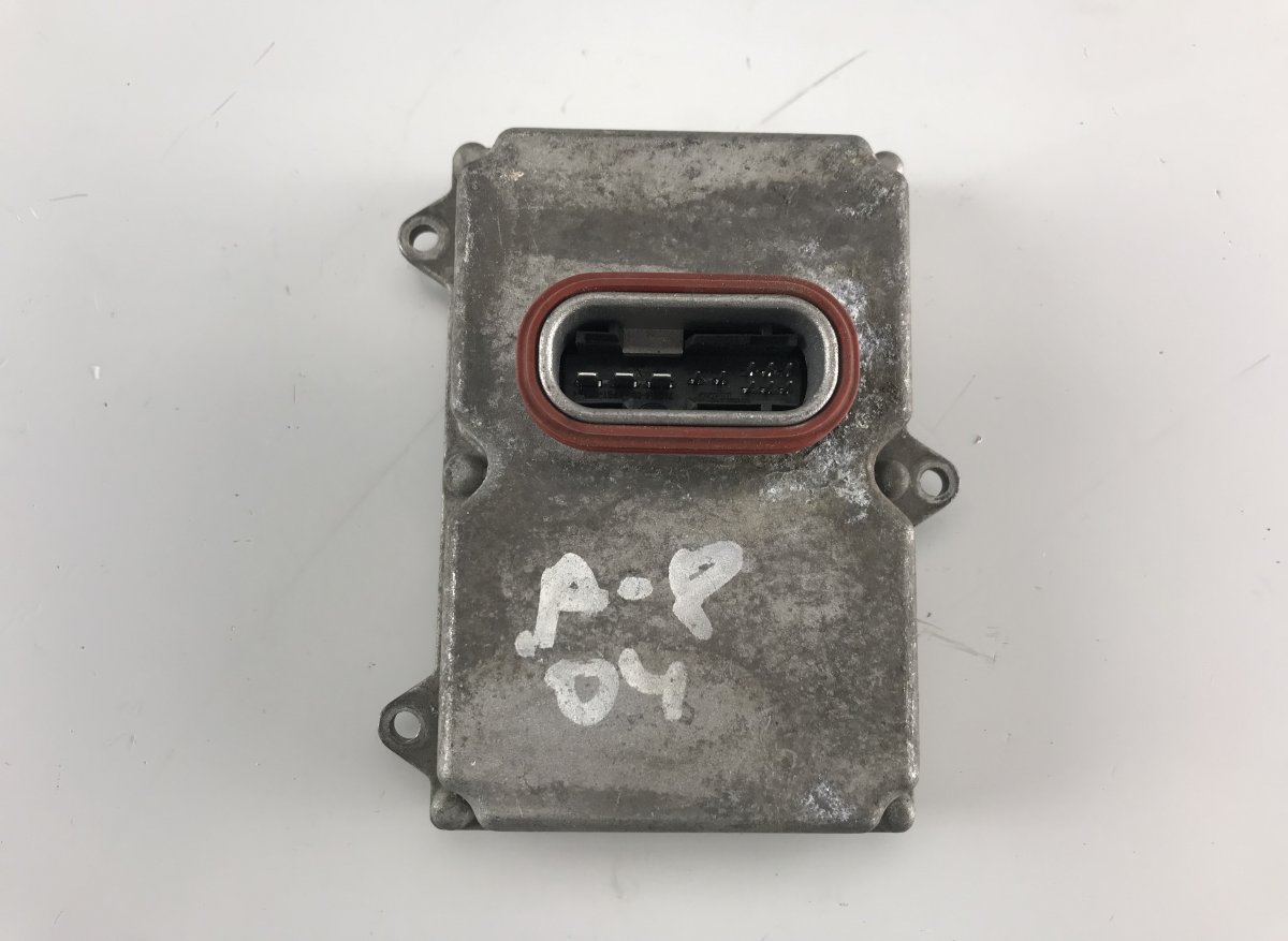 Audi A8 (D3) Xenon control unit right AUDI A8 (4E) (2002-2010) Xenon control unit rig...