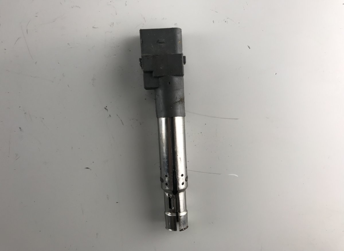 Audi Q7 (4L) süütepool AUDI Q7 (4L) (2006-2015) Ignition Coil 02290571...