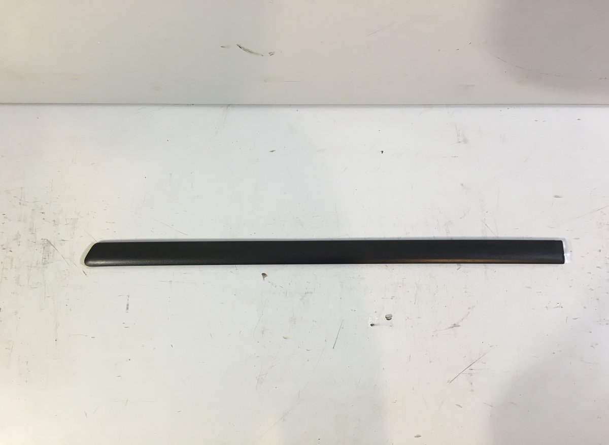 Volkswagen Passat Door Moulding Rear Left VW PASSAT B5 (3B3) (2000-2005) Door Moulding Re...
