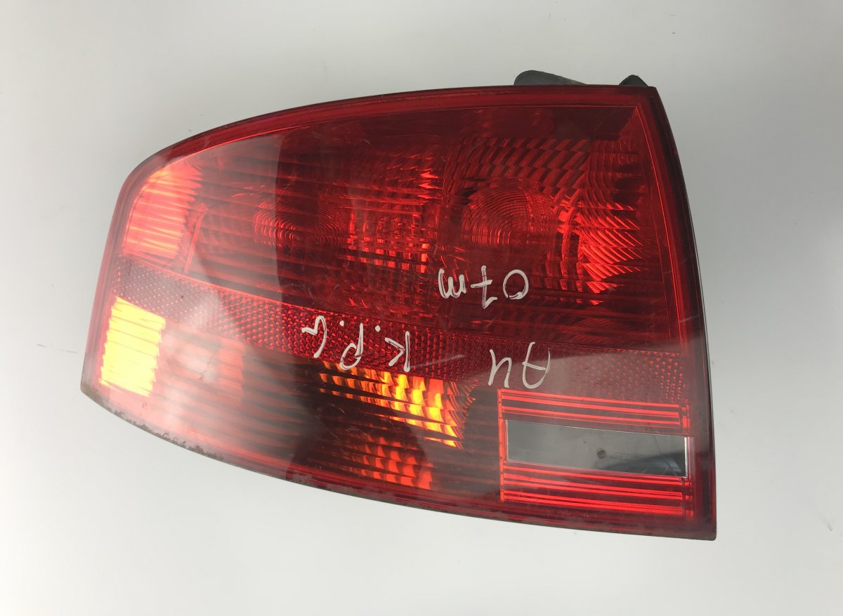 Audi A4 (B7) tagatuli (vasak) AUDI A4 (B7) (2004-2008) Tail light left

Gener...