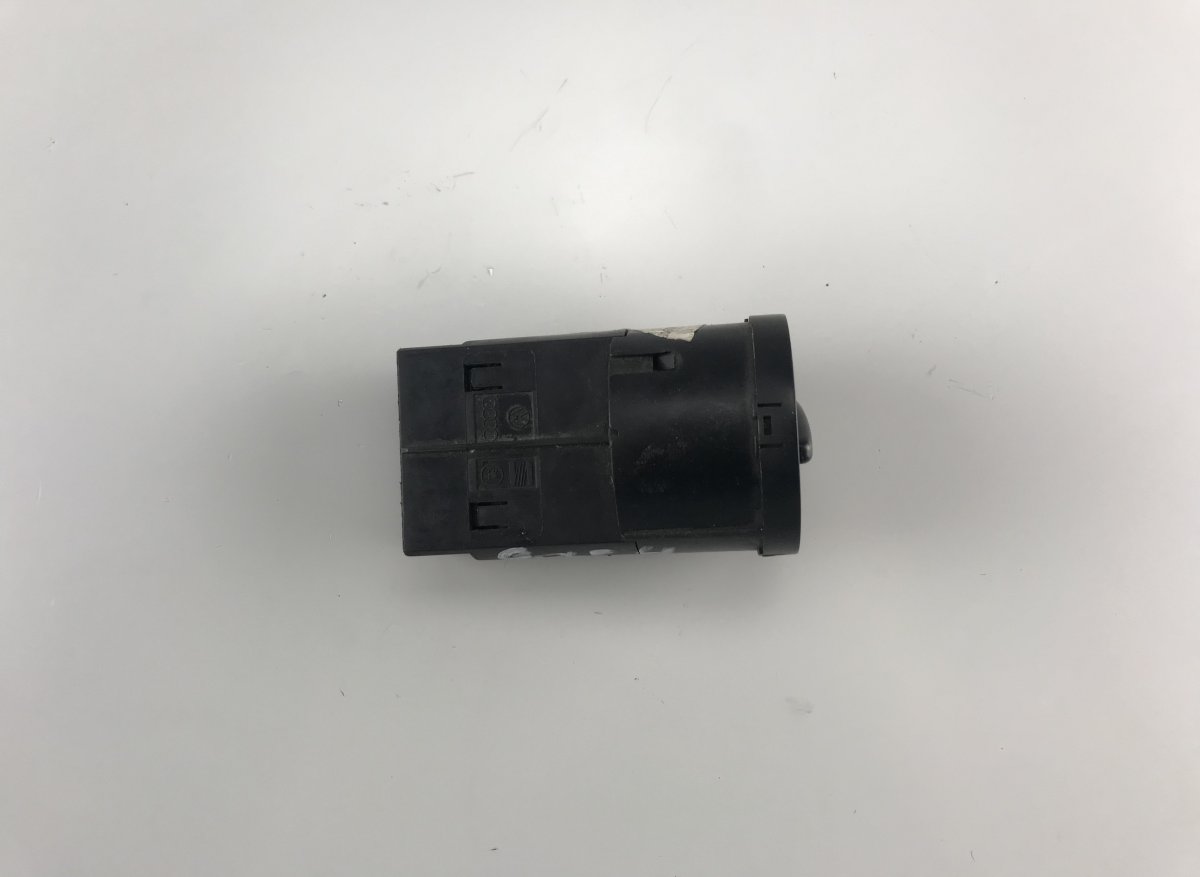 Volkswagen Golf 3 Headlight Switch VW GOLF IV (1J) (1997-2006) Headlight Switch 10...
