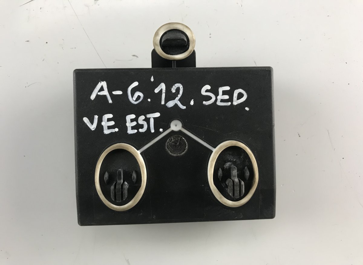 Audi A6 (C7) Door control unit front left AUDI A6 / A6 ALLROAD (C7, 4G) (2010-2018) Door ...