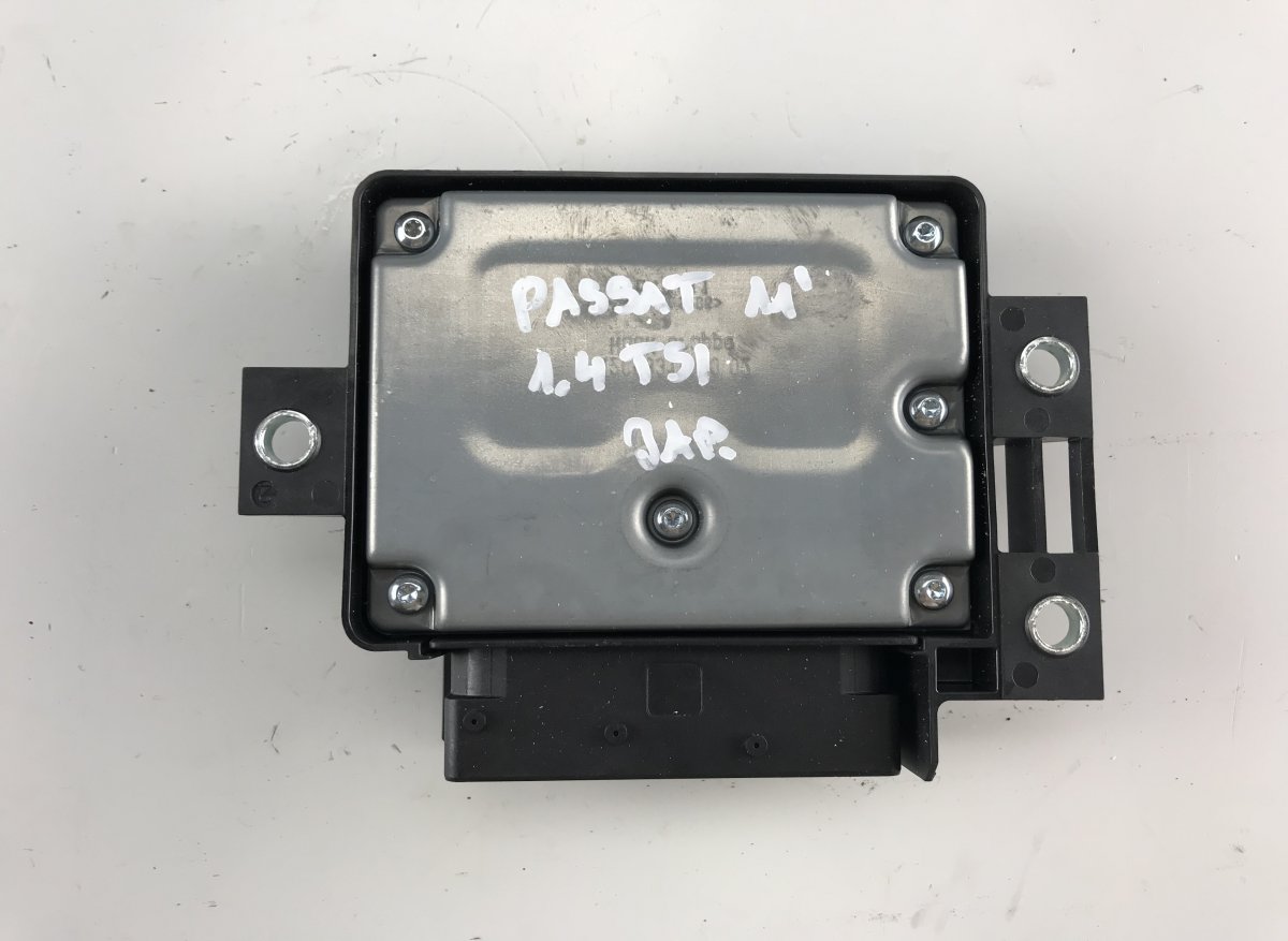 Volkswagen Passat (B7) Parking brake control unit VW PASSAT B7 / ALLTRACK (2010-2015) Parking bra...