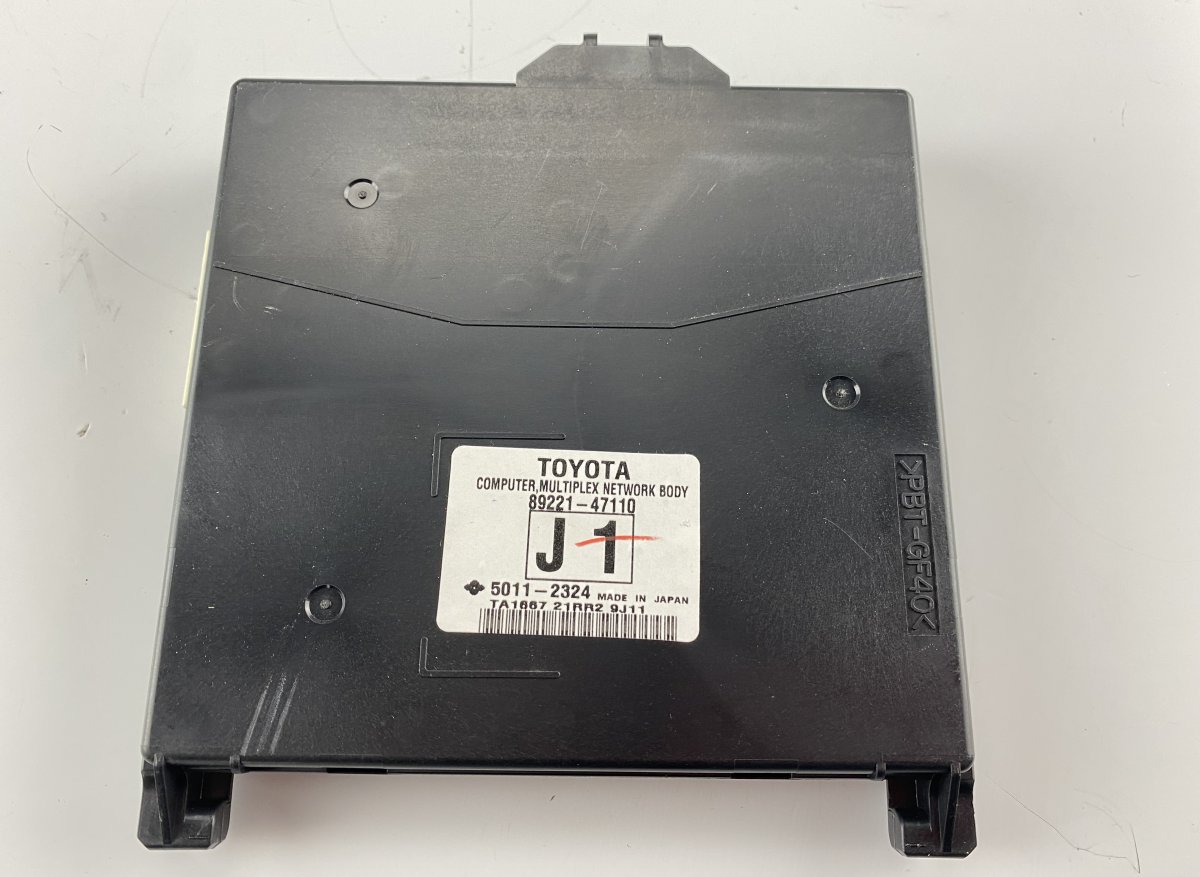 Toyota Prius Body control module (BCM) TOYOTA PRIUS III (XW30) (2009-2015) Body contro...