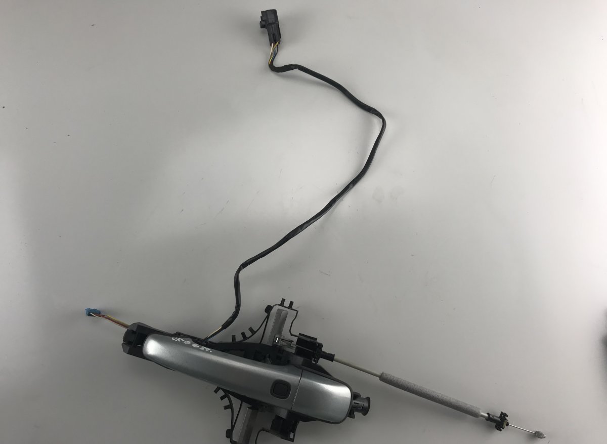 Volvo XC60 Door Handle Exterior Rear Left VOLVO XC60 I (2009-2017) Door Handle Exterior R...